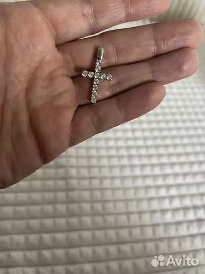 Подвеска из белого золота с фианитами