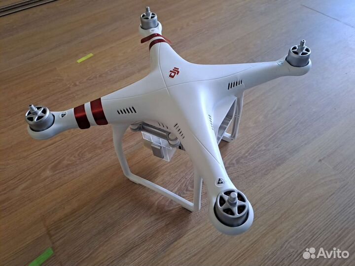 Квадрокоптер дрон DJI Phantom 3