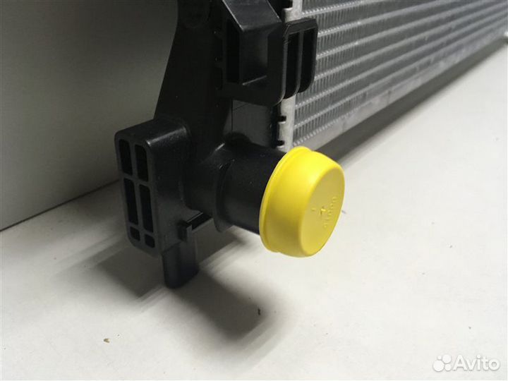 Радиатор охлаждения Volkswagen Polo (Sed Rus)