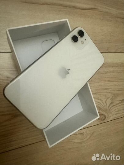 iPhone 11, 64 ГБ