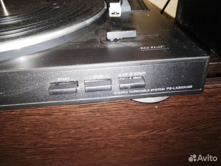Проигрыватель виниловых дисков Sony PS-LX300USB
