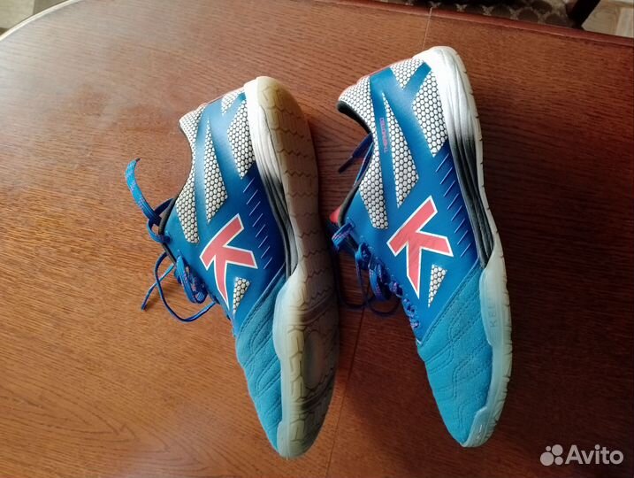 Футзалки kelme