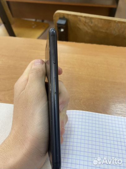 iPhone SE, 128 ГБ