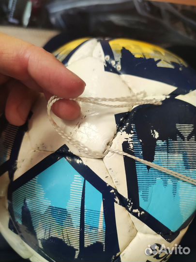 Ремонт футбольных мячей. Сшивка панелей