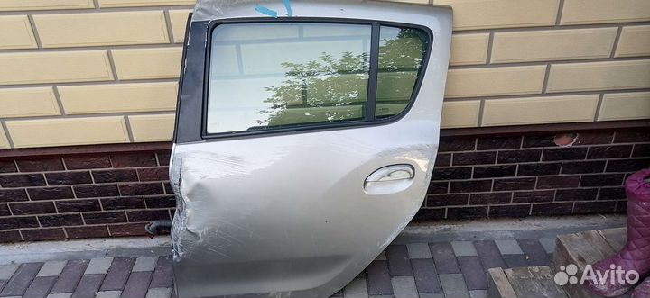Дверь задняя левая renault sandero степвей 2