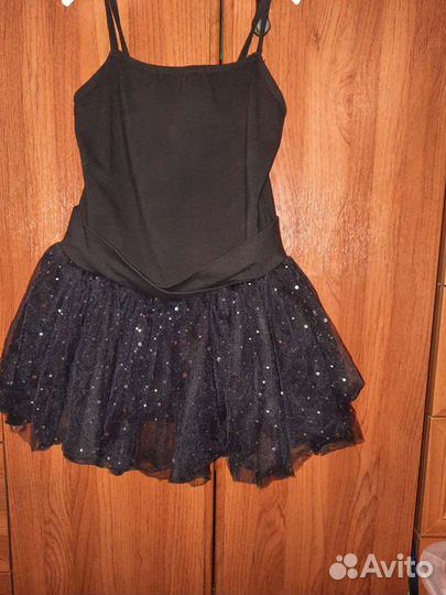 Гимнастический купальник с юбкой