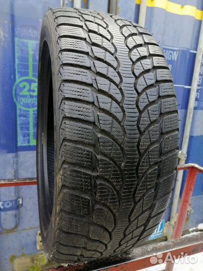 Bridgestone Blizzak LM-32 245/45 R18