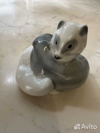 Статуэтка фарфор песцы