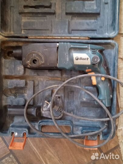 Перфоратор Bort