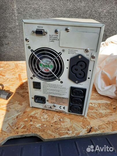 Стабилизатор напряжения