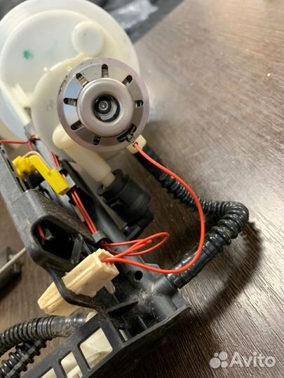 Датчик уровня топлива Bmw 650I E63 N62N 4.8 2007