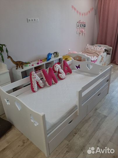 Детская кровать с бортиками