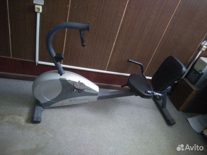 Велотренажер горизонтальный