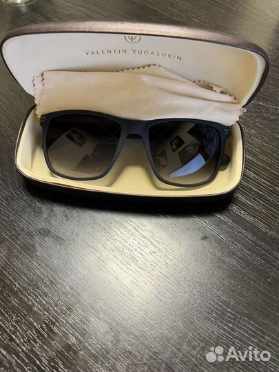 Солнечные очки мужские