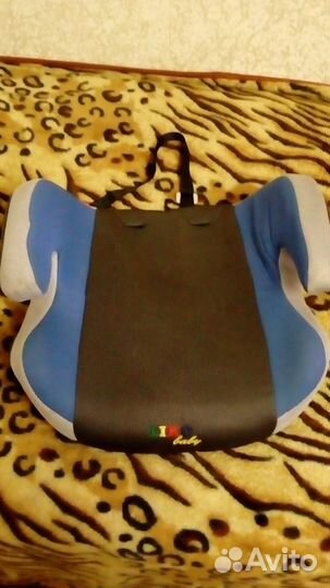 Автомобильное детское кресло (Бустер)