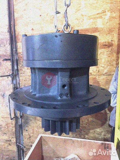 Поворотный редуктор Hitachi ZX350K-3G 9204194