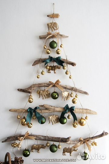 Декоративная елка из палок