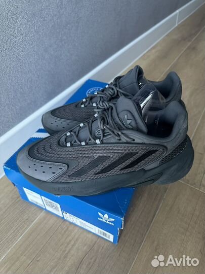 Кроссовки adidas ozelia