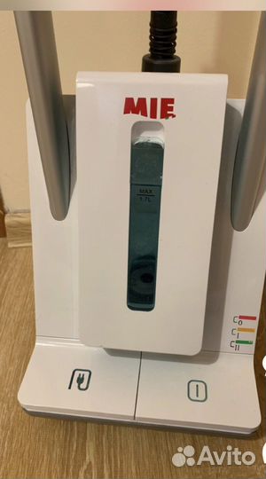 Отпариватель для одежды mie