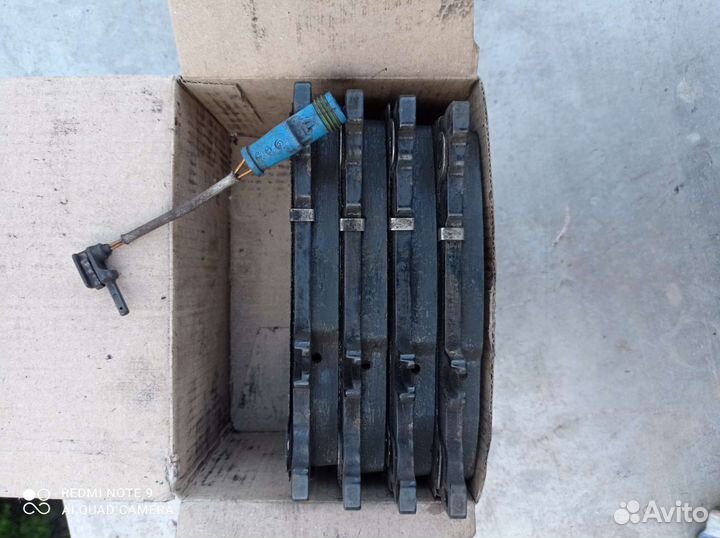 Тормозные колодки А 008 420 02 20