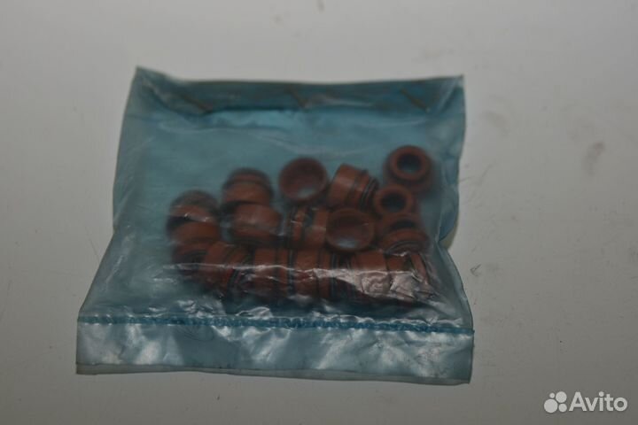 Колпачок маслоотражательный (16 шт) 21120-1007026