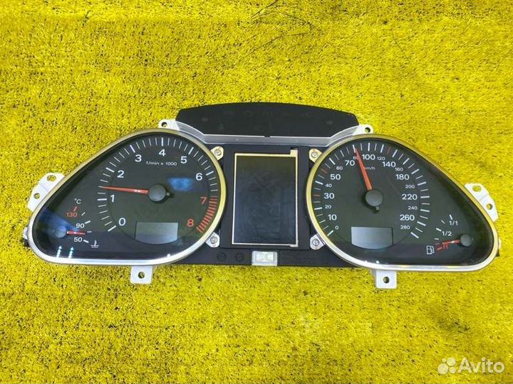 Спидометр Audi Q7