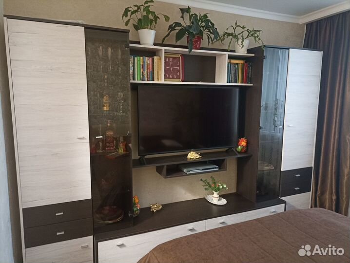 Стенка горка в гостиную бу