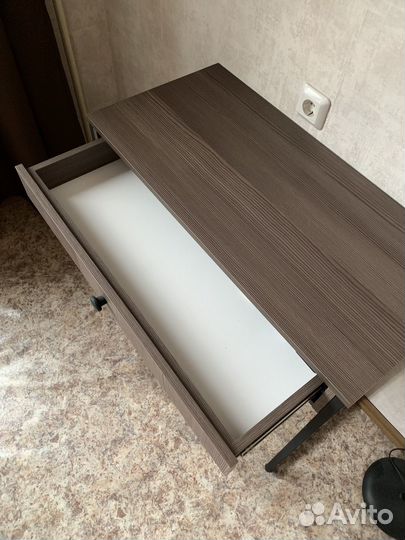 Письменный стол