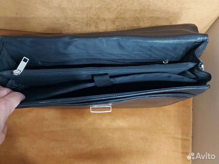 Мужской кожаный портфель