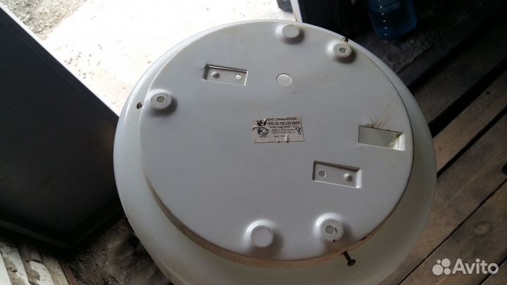 Плафон - светильник на потолок