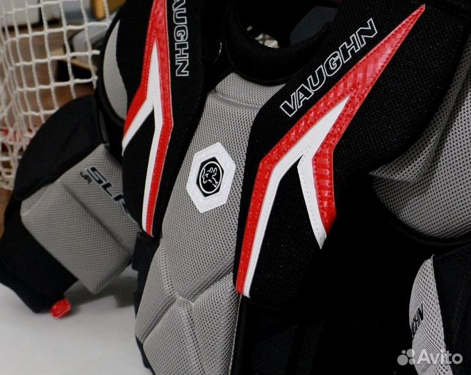 Нагрудник вратаря vaughn SLR 3 JR