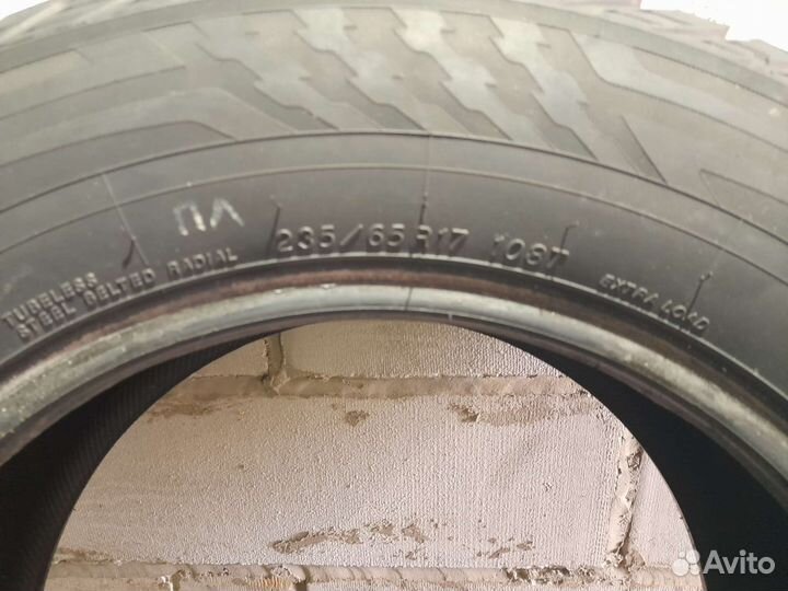 Yokohama 125T 235/65 R17