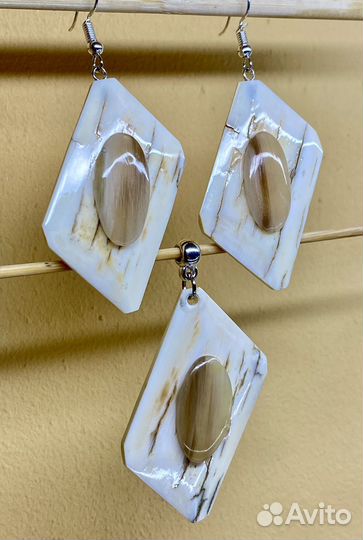 Серьги и кулон, комплект