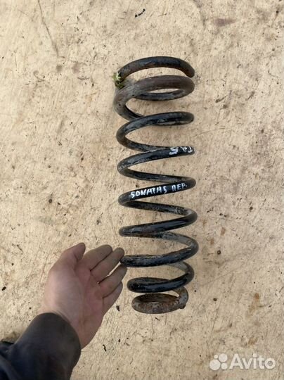Пружина передняя Hyundai Sonata 5