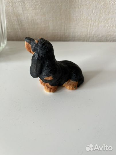 Фигурка собака