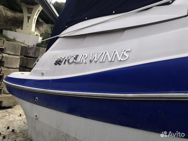 Яхта Four Winns 258