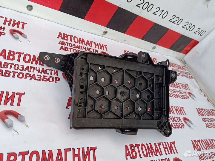 Площадка аккумулятора Чери Тигго 7