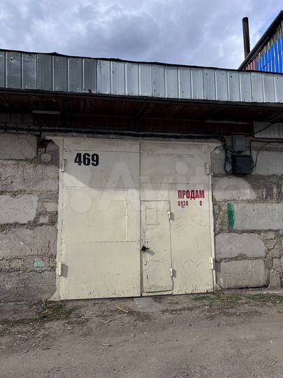 Гараж, > 30 м²