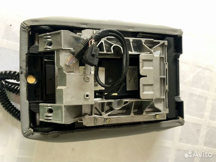 Подлокотник на BMW Е 38