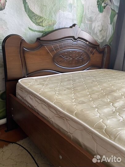 Кровать двухспальная бу