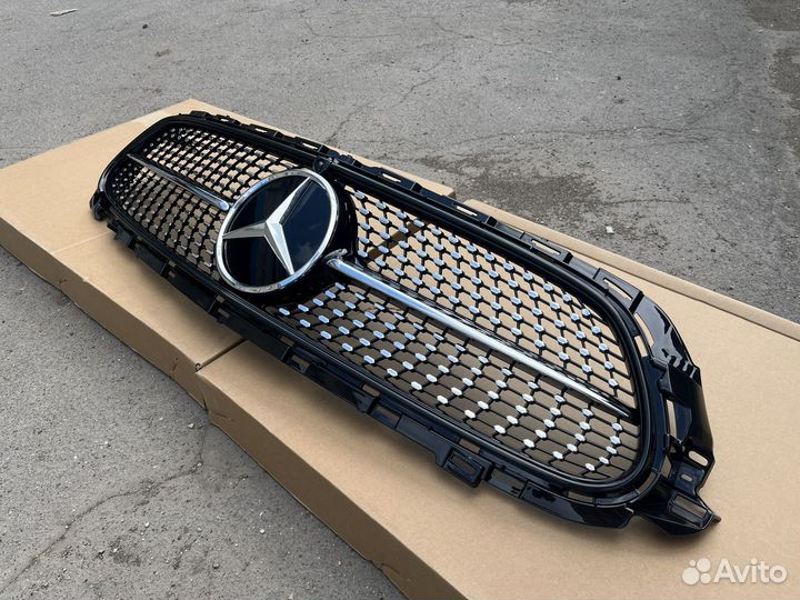 Mercedes W213 AMG rest решетка радиатора