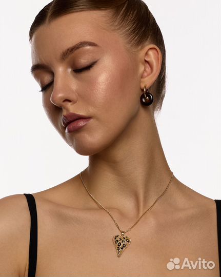 Украшение на шею