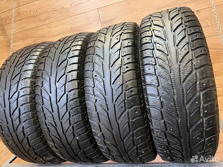 Cooper Weather-Master WSC 235/65 R18
