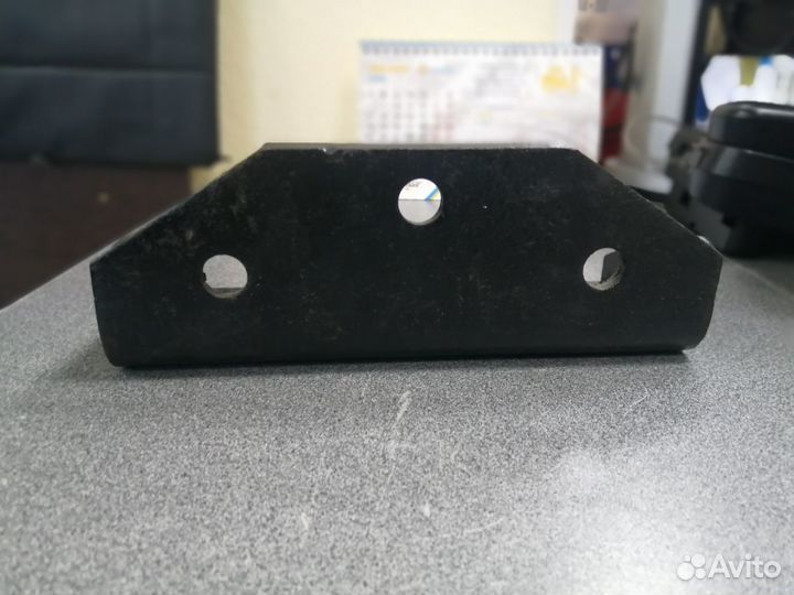 Кронштейн надрамника 5557-8601090