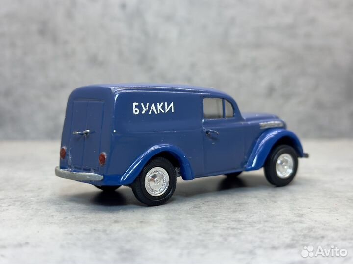 Модель автомобиля Москвич 401 ручная работа 1:43