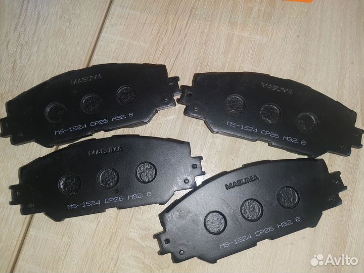 Колодки тормозные передние и задние Toyota