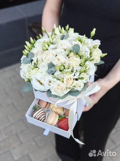 Букет из клубники в шоколаде в коробке Сердце