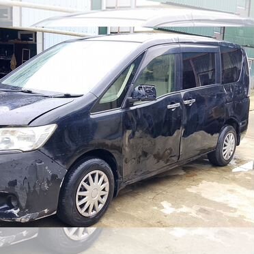 Nissan Serena 2.0 CVT, 2013, битый, 195 000 км