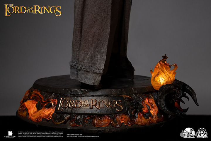 Gandalf the Grey (Premium Edition)