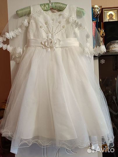 Праздничное белое платье